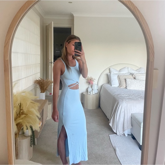 BLUE MAXI DRESS - Picture 2 of 5